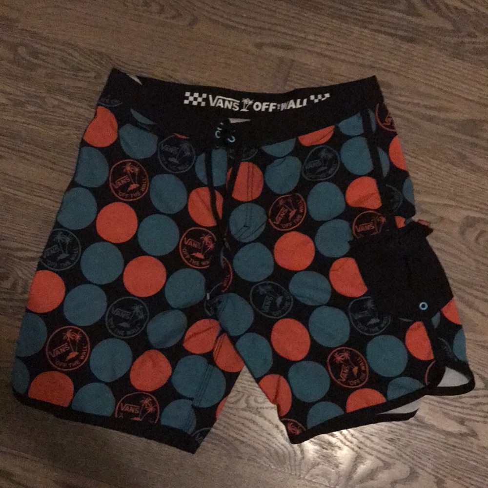 Vans off the wall boardshorts size 33